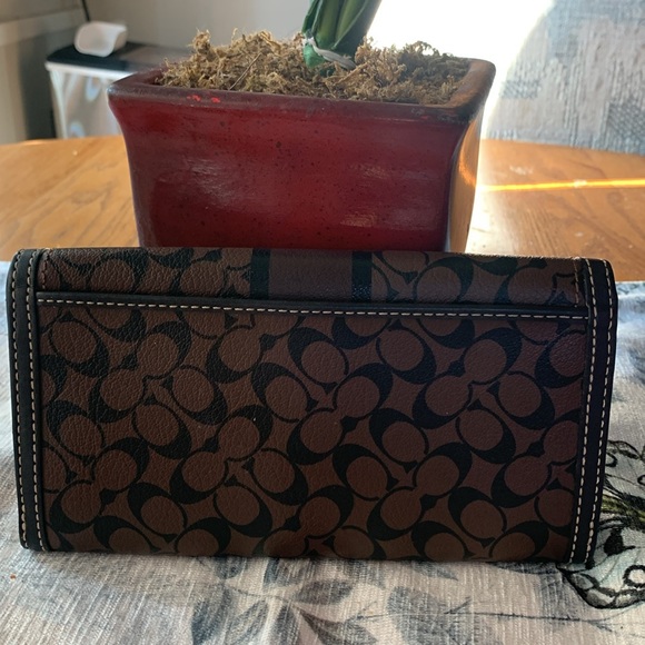 Coach Wallet NWOT - Picture 3 of 7